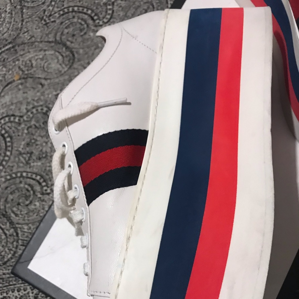 AUTHENTIC-Gucci sneakers